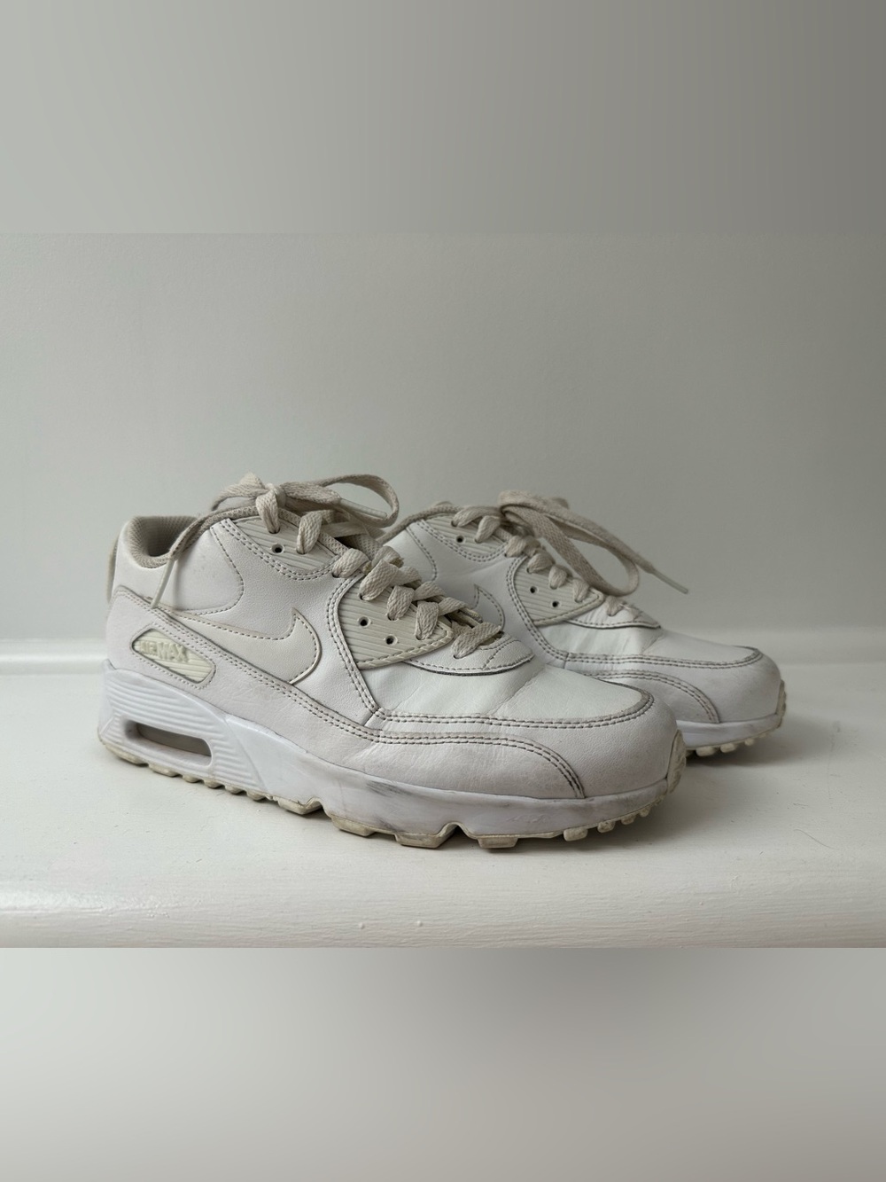 Nike Air Max White Sneakers - 6.5 Y or 8 W Size - Casual Sneakers Shoes